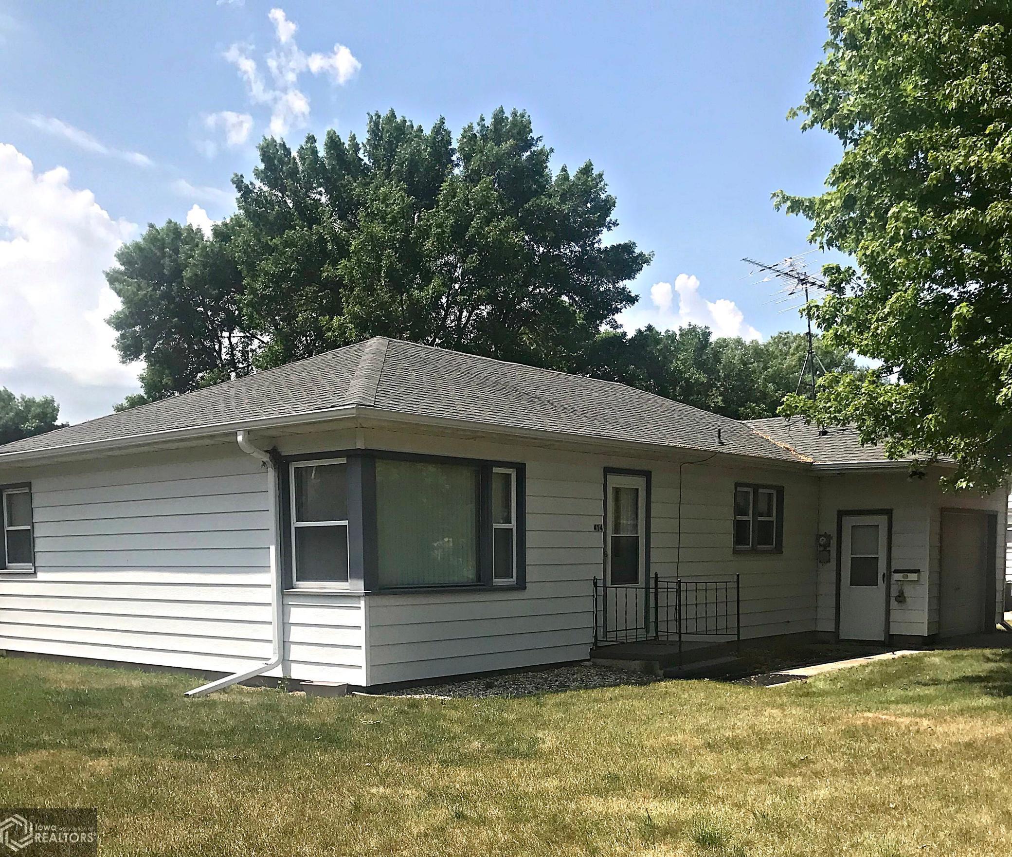 414 West Street Latimer IA 50452